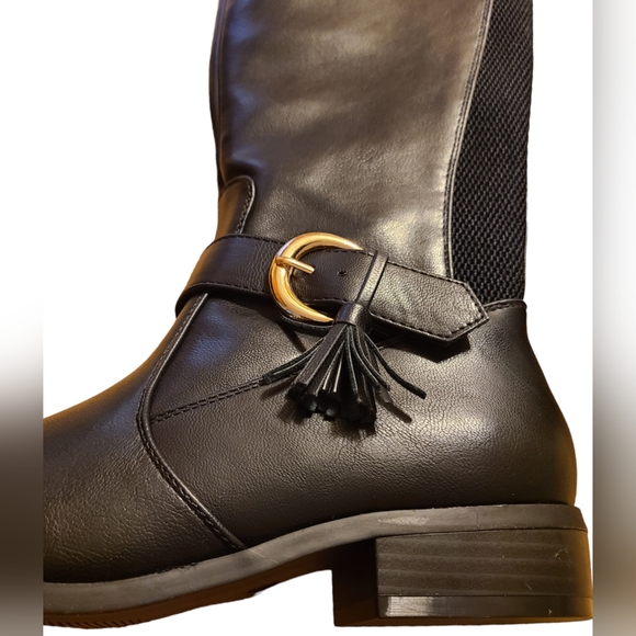 NWOB Ccomfort size 7 black boots - Picture 7 of 16